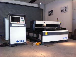 Macchina a taglio laser per lamine metalicche YAG